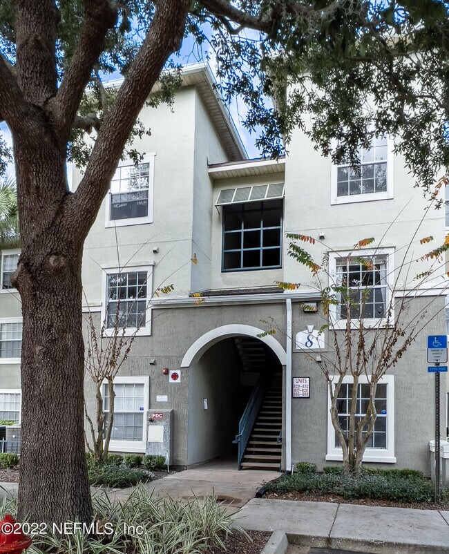 Foto del edificio - 3591 Kernan Blvd S