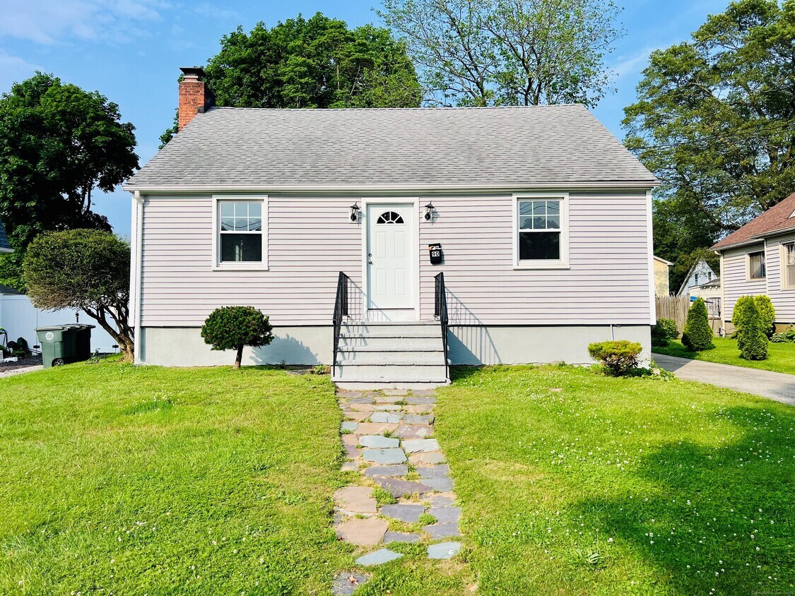 Primary Photo - 90 Fairview St