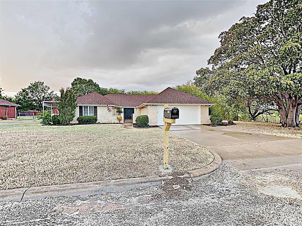 1900 Easy Ct, Granbury, TX 76048 House for Rent in Granbury, TX