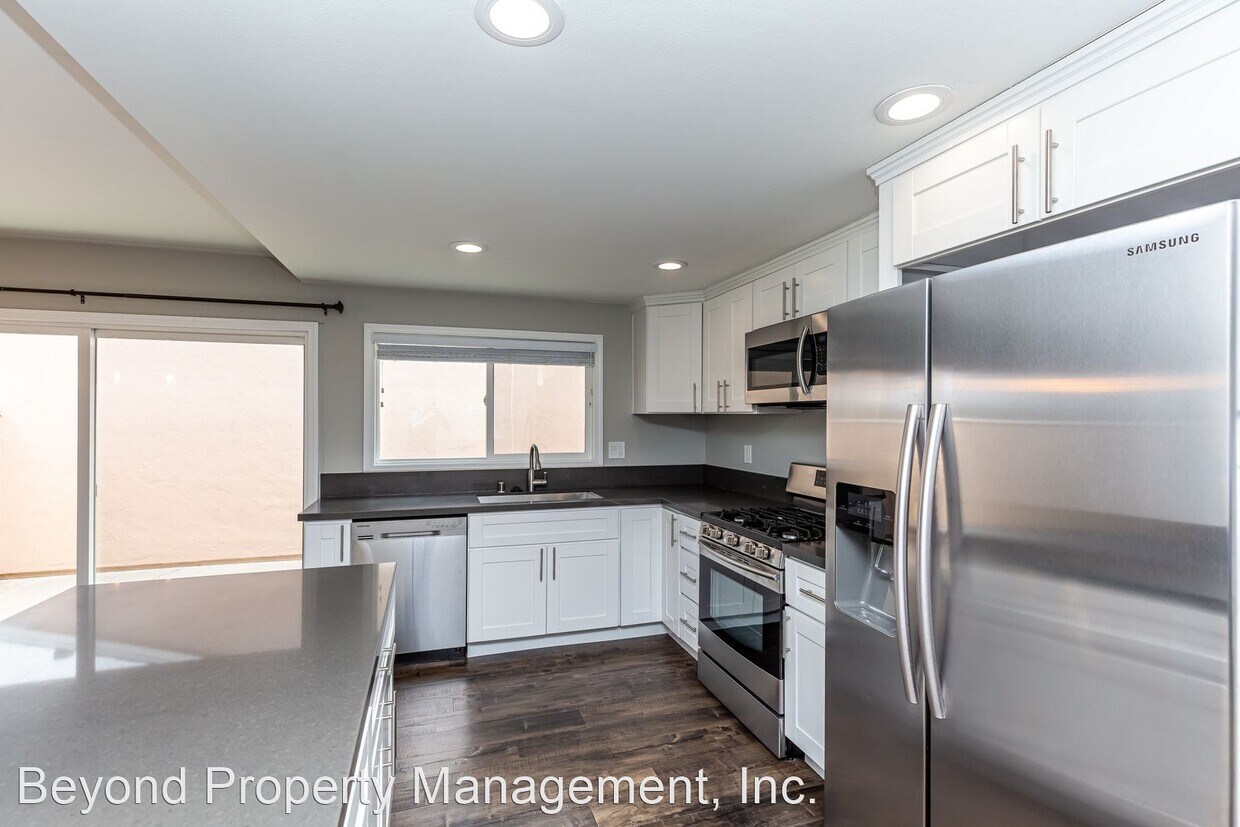 3 br, 2 bath House 8844 Griffith Park Way House Rental in Santee