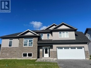 Building Photo - 6 Summit Cres