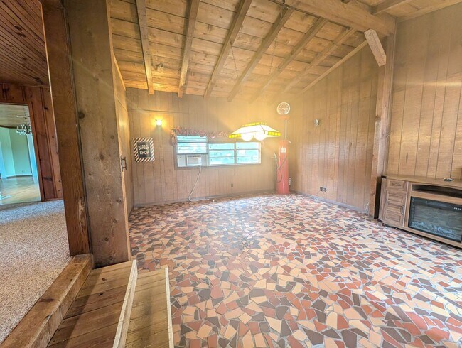 Foto del edificio - 6400 Gibson Ln