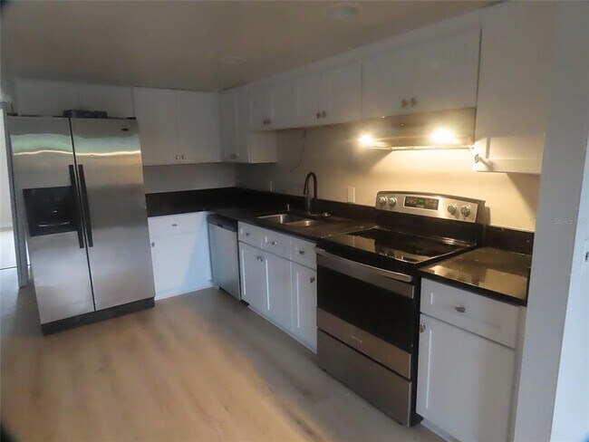 Foto del edificio - 708 St Michael Ln