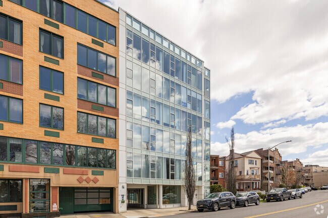 Building Photo - 6917 Shore Rd