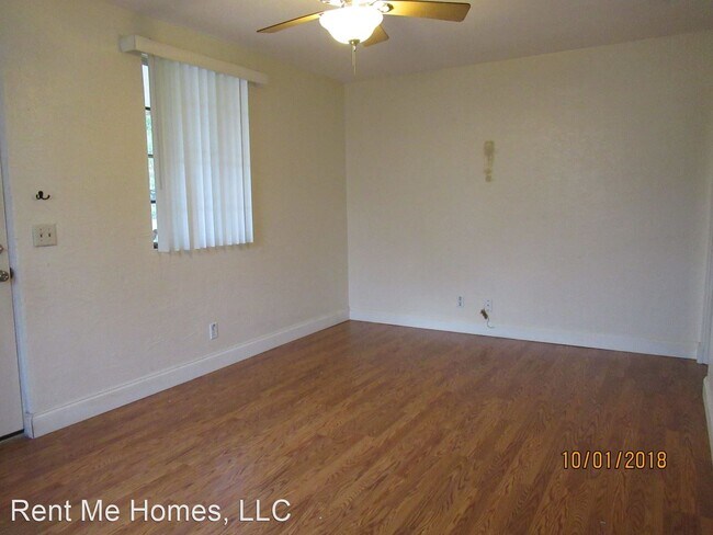Building Photo - 2 br, 1 bath House - 554 Martha Drive