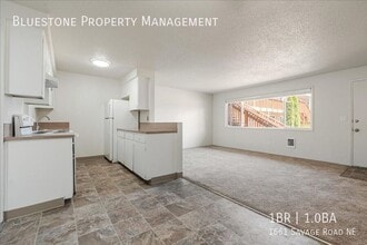 Building Photo - 1661 Savage Rd NE