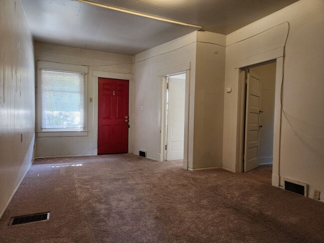 Building Photo - 1011 Billy Frank Jr. St