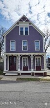 Building Photo - 74 Caroline St