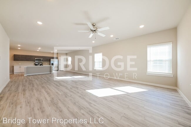 Foto del edificio - 4 br, 2.5 bath House - 4708 Gold Rush Way