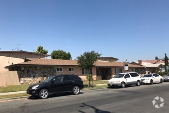 Primary Photo - 1611 Garvey Ave