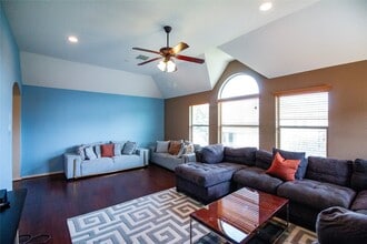 Building Photo - 19509 N Comal River Dr