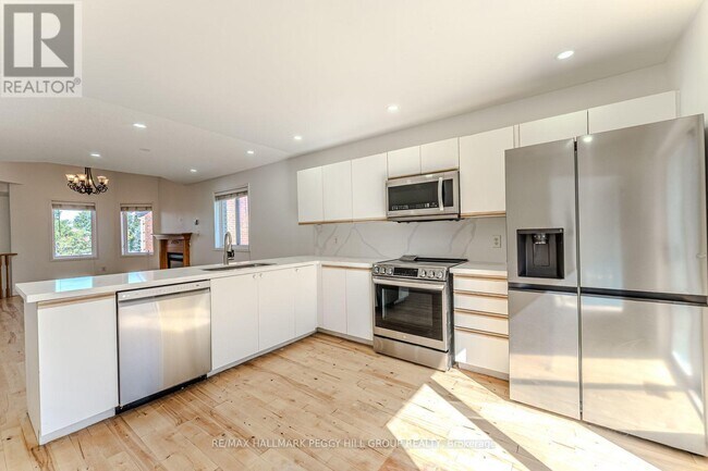 Building Photo - 9 Kestrel Ct