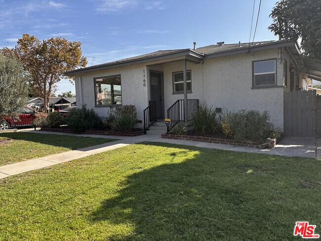 Foto del edificio - 1160 N Fries Ave