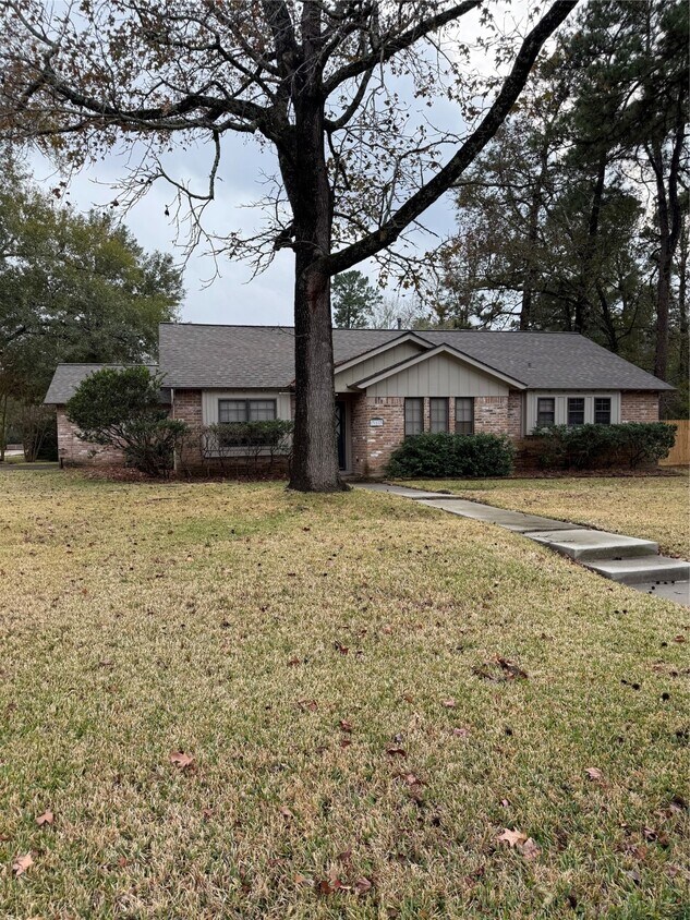 Foto del edificio - 717 Blue Ridge Dr