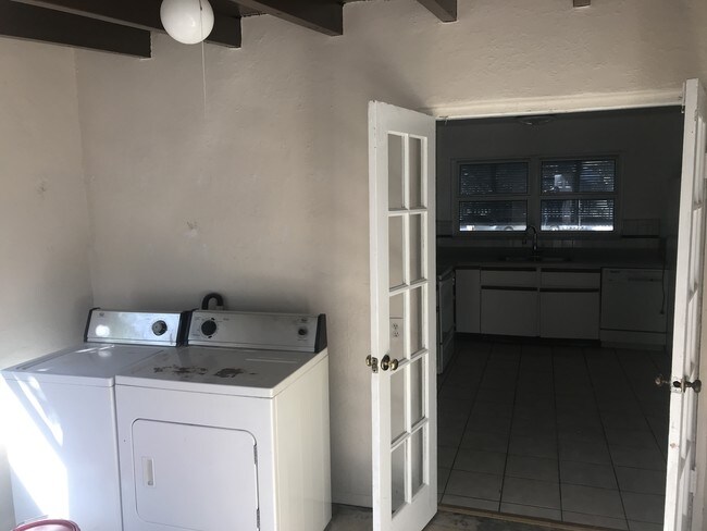 Foto del edificio - 604 SW 6th Ave