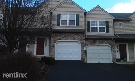 Primary Photo - 220 Quaking Aspen Ln