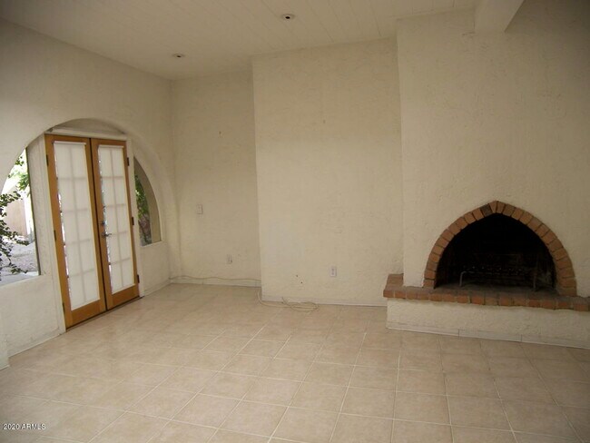 Foto del edificio - 4540 N 44th St