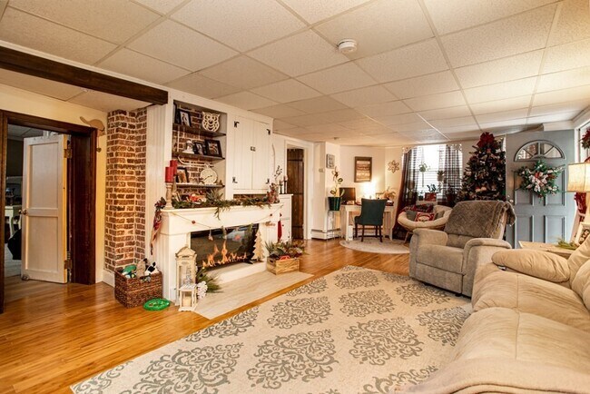 Foto del edificio - 130 Underwood St