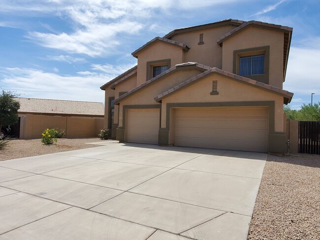 Building Photo - REMODELED 5 BEDROOM IN WINDMILL RANCH