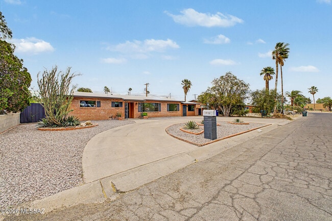 Foto del edificio - 5120 E Alberta Dr