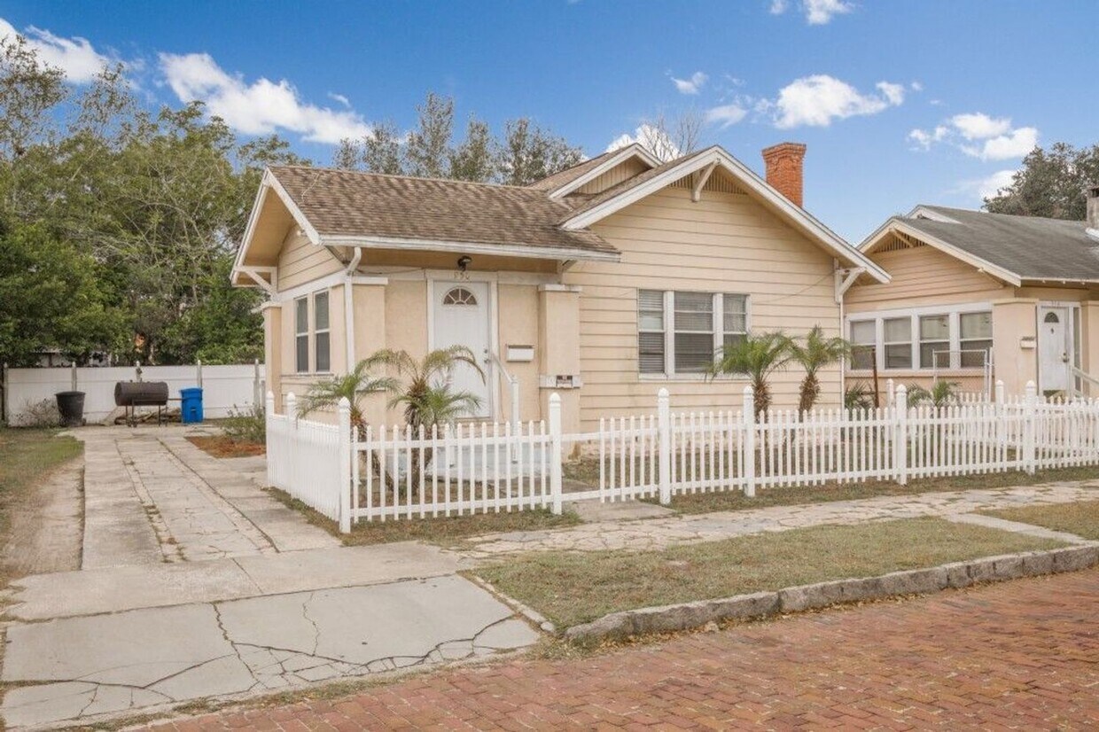 Foto principal - Nice 2 Bedroom & Large extra room that you...