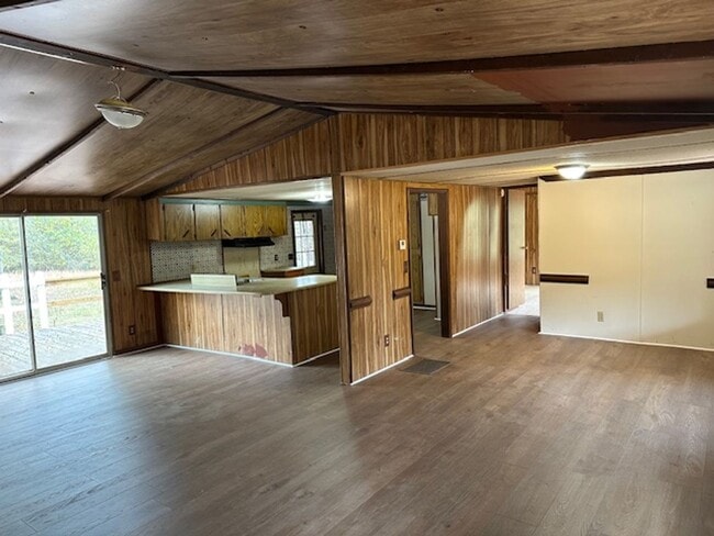 Foto del edificio - 98 Alexander Rd