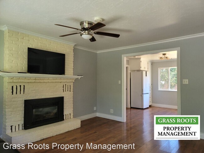 Foto del edificio - 3 br, 2 bath House - 25 Russell Rd