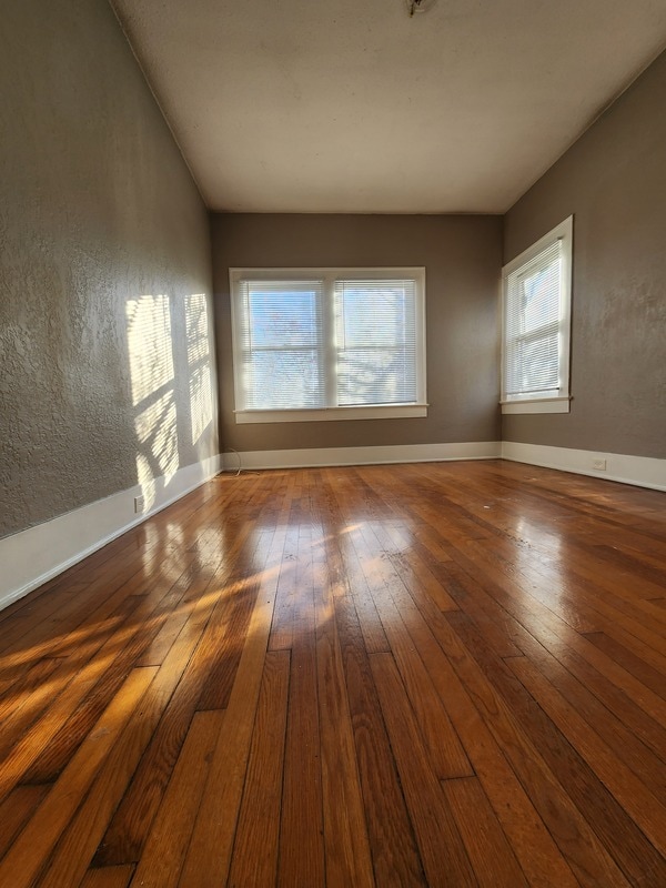 Building Photo - 1601 W Woodlawn Ave
