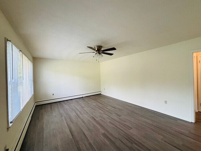 Foto del edificio - 315 Reynolds Ave