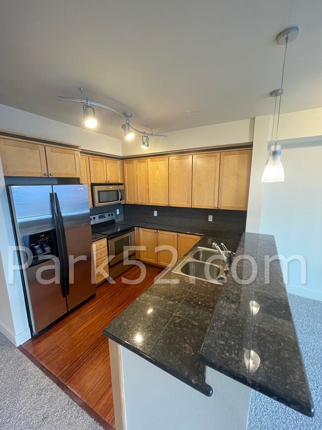 Foto del edificio - $250 Off First Full Month!  1 Bedroom Condo in Downtown Tacoma