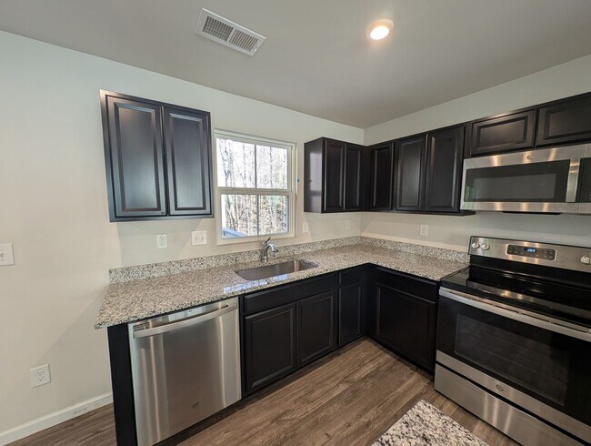 Foto del edificio - Pristine Townhome located in the North End Commons Community!