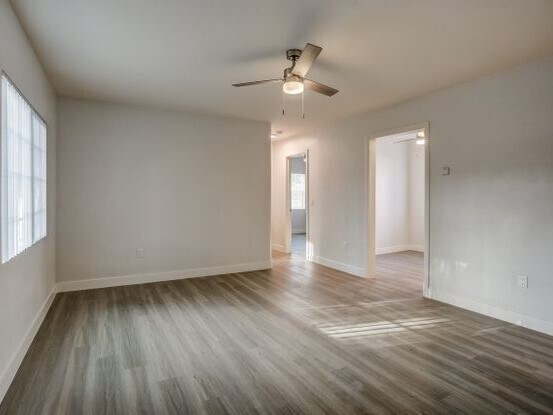 Building Photo - 849 W 11th Ave