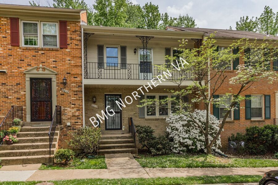 Photo - 3019 SEVEN OAKS PLACE-