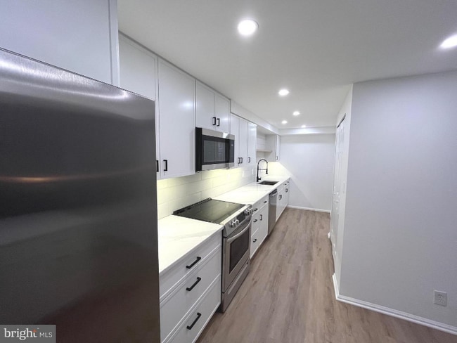 Building Photo - 7720 Tremayne Pl