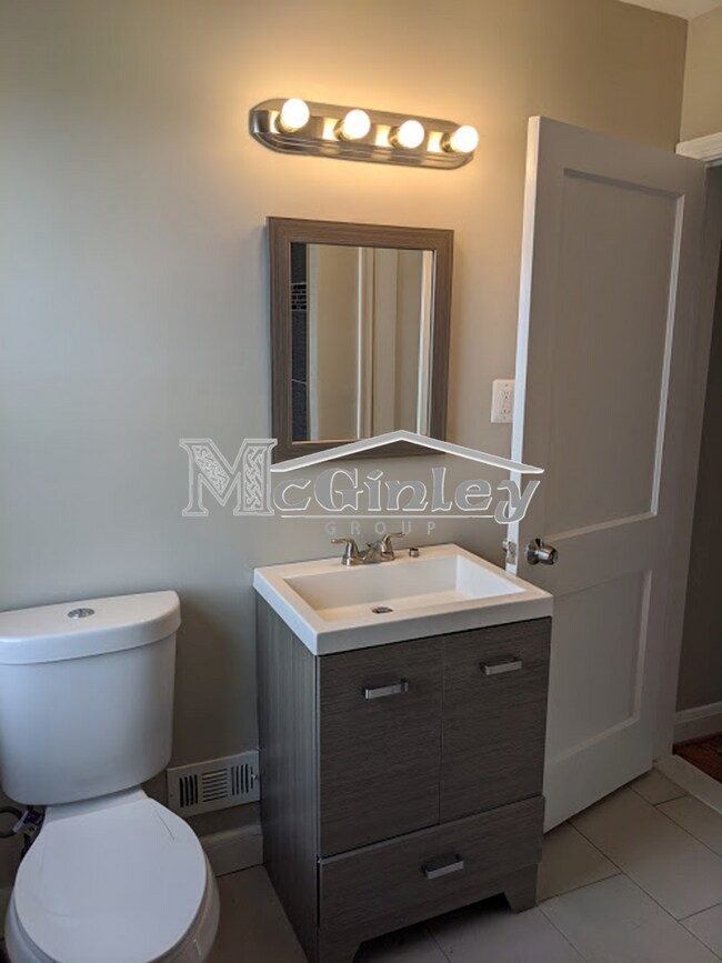 Foto del edificio - 3621 Ravenwood Ave