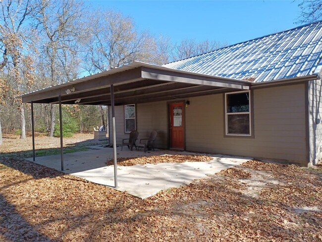 Foto del edificio - 8851 Private Rd 5204