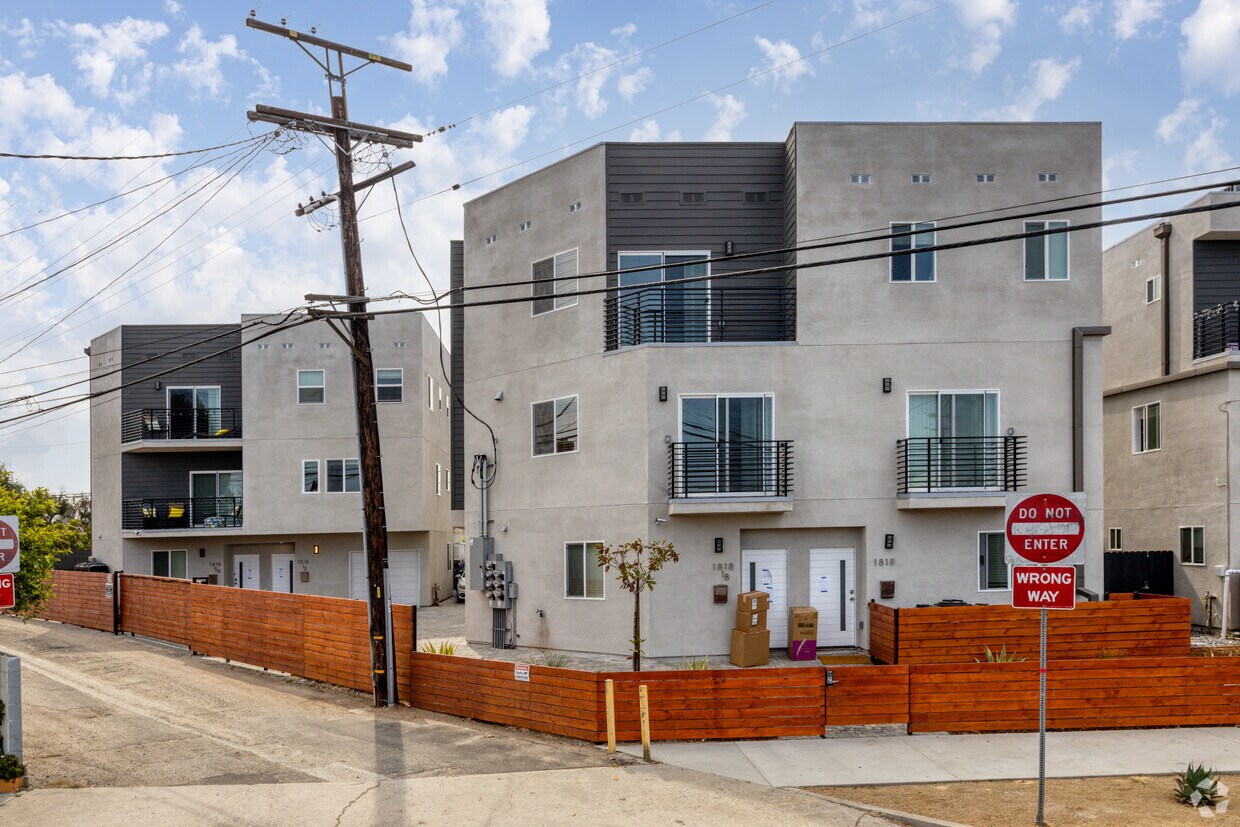Primary Photo - 1818 Thurman Ave