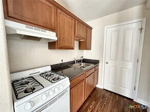 Building Photo - 148 Rush Haven