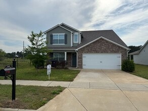 Building Photo - 2600 Trestle Park Cir