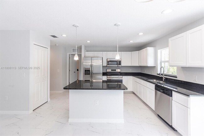 Foto del edificio - 2006 Rosa Ct