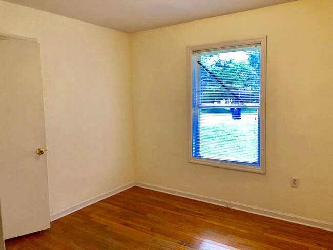 Foto del edificio - 530 Dennis Way