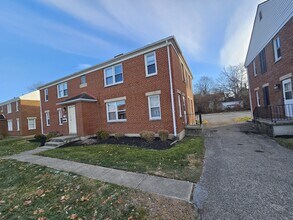 Building Photo - 410 E Bruce Ave