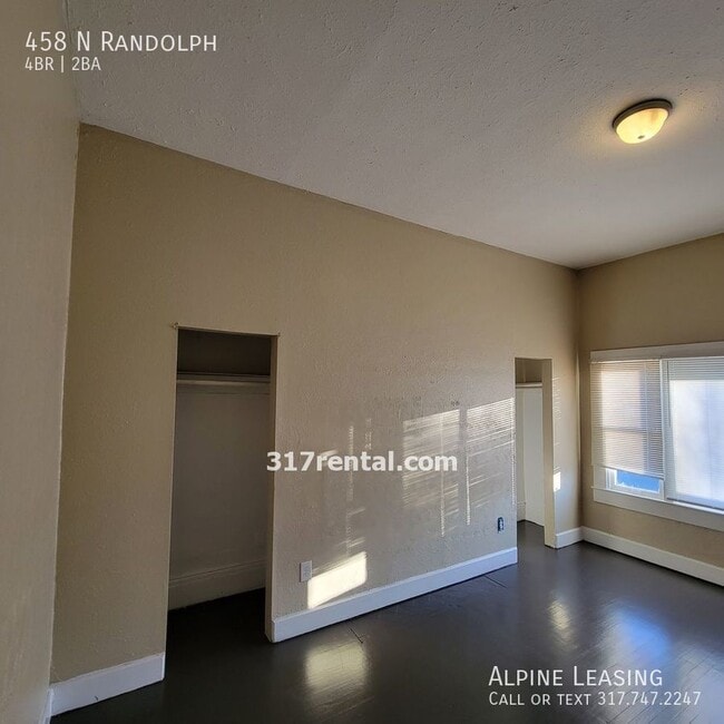 Building Photo - Spacious 4 bedroom