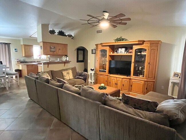 Building Photo - WINTER RENTAL 2025-2026 Avail November-Jan...