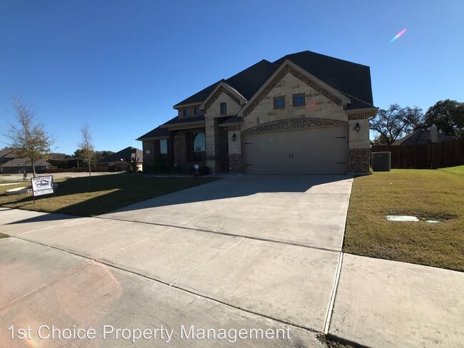 Building Photo - 4 br, 3 bath House - 446 Canterbury Dr