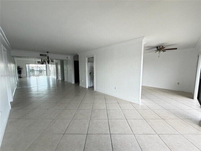 Foto del edificio - 1350 SW 122nd Ave