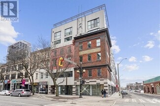 Building Photo - 121 King St E