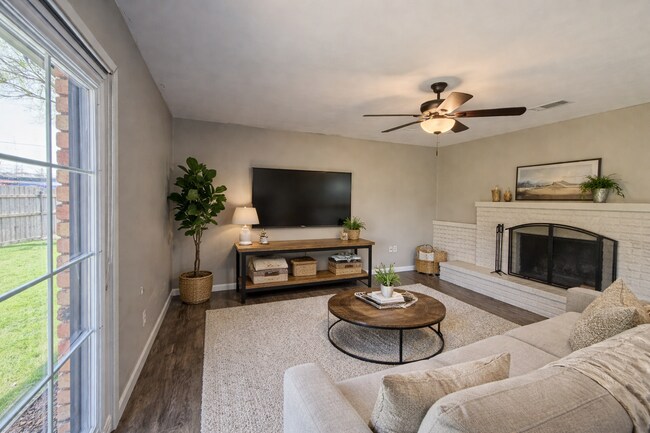 Foto del edificio - Ready to Move In 3-Bedroom Living with Modern Comforts in The Colony, TX