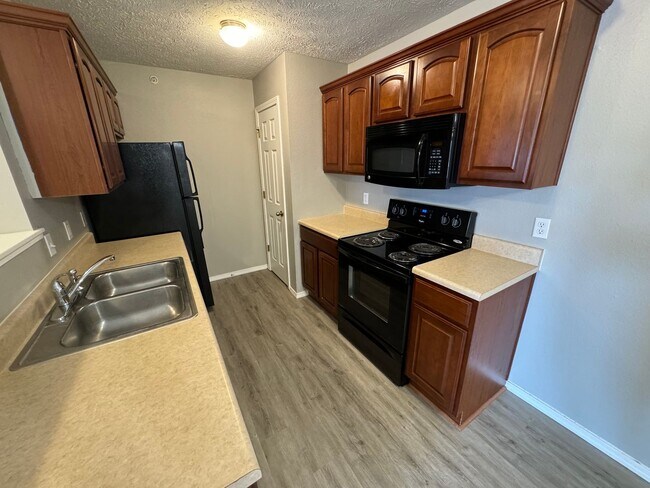 Foto del edificio - updated  1 Bedroom 1 bath Apartment
