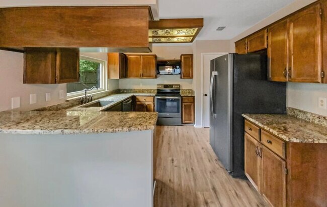 Foto del edificio - 106 Deerglen Ave